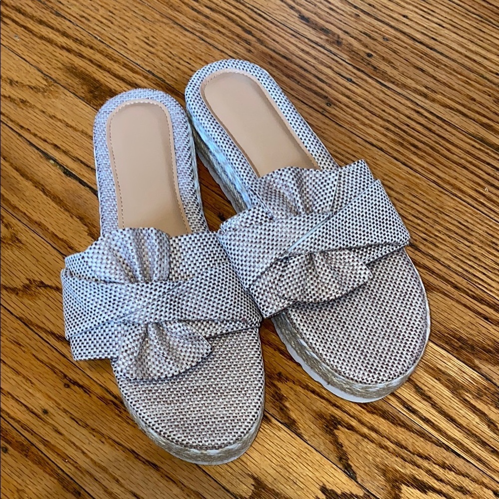 Stylish Women's Slip-On Sandals size 39 (8.5) never worn